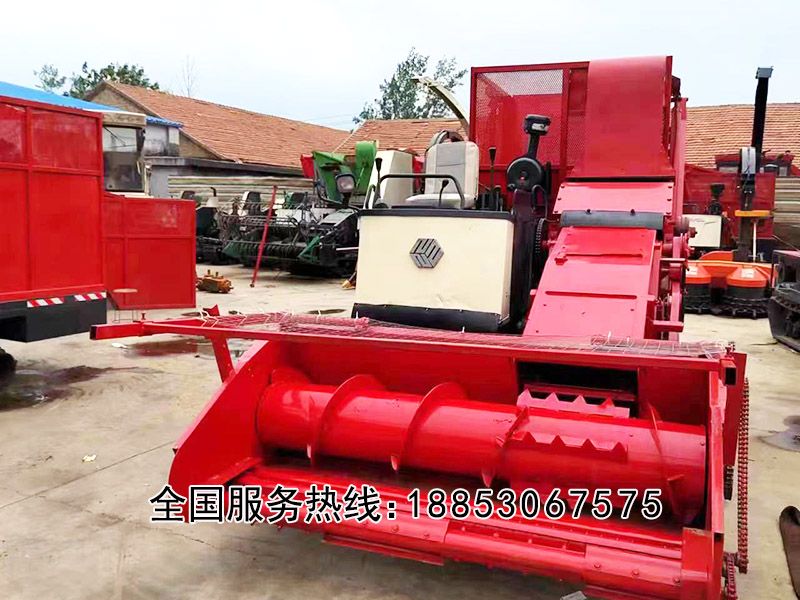 履帶自走式青儲機(jī)